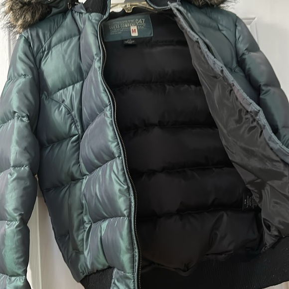 Guess faux fur hooded puffer bomber - Picture 3 of 7